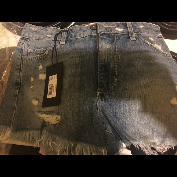 PAIGE Babes Shorts - Picture 3 of 4